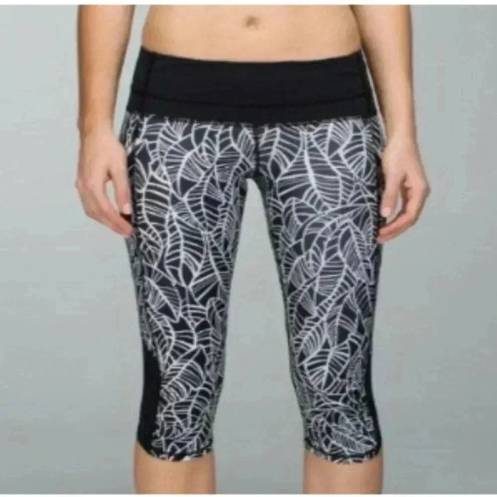 Lululemon Run A Marathon Crop II size 4